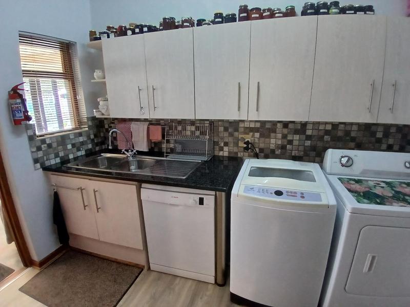 4 Bedroom Property for Sale in Stilbaai Wes Western Cape